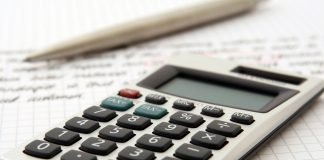 calculator to represent calculating tax on shares