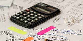 Calculator to represent calculating tax on shares